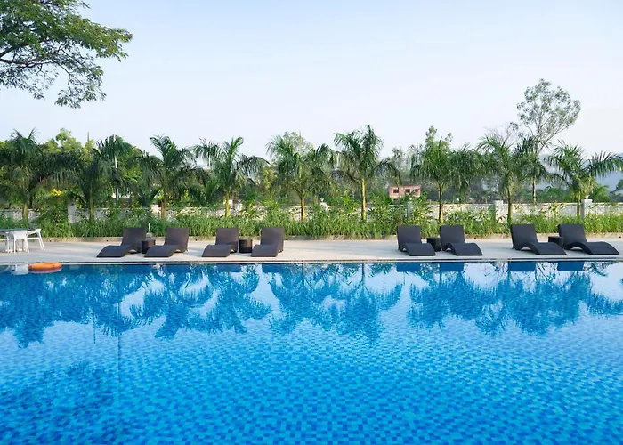 Hotel with Tennis: Sterling Stolen Heaven Lonavala